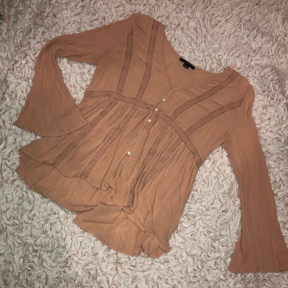 SOLD: American Eagle Outfitters Blouse - Picture 1 of 1